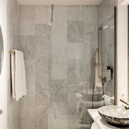 Kai 36 - Zwischen Fels Und Fluss מלון 5*