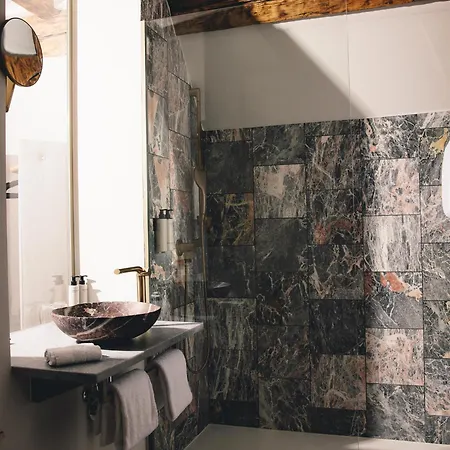 Kai 36 - Zwischen Fels Und Fluss מלון 5*