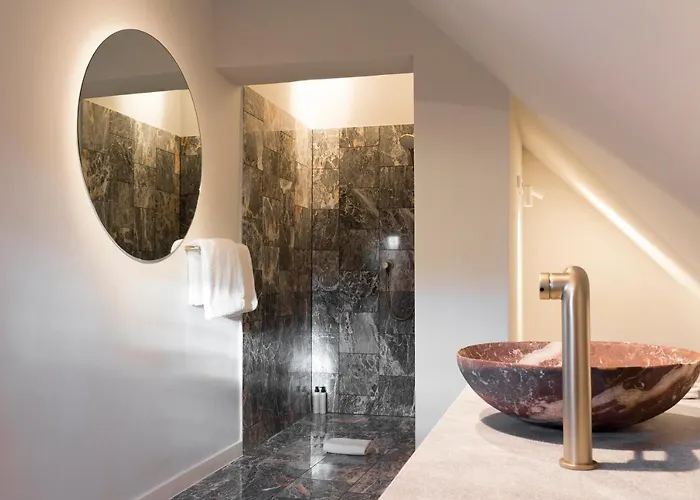 Kai 36 - Zwischen Fels Und Fluss Hotel